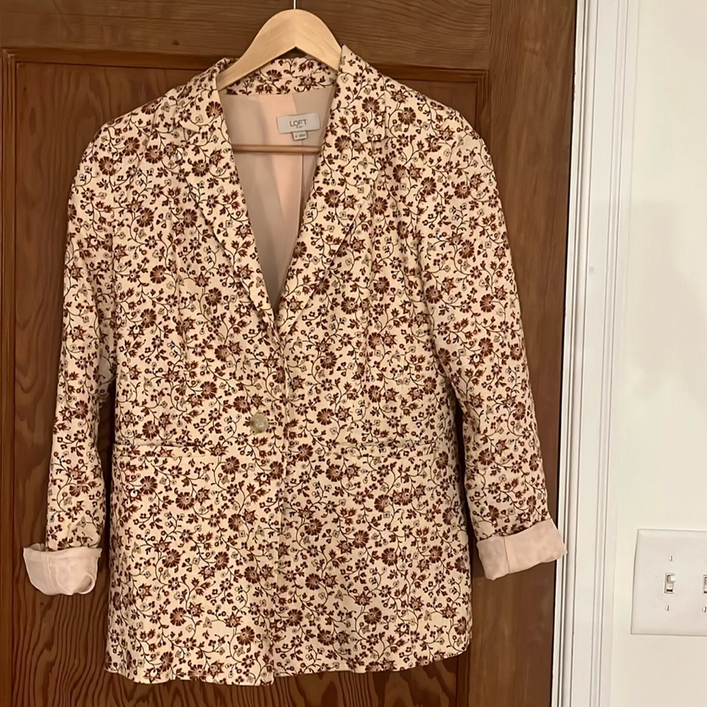 Cute LOFT blazer. Worn once!